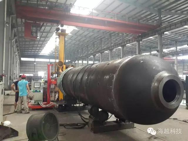 海越中頻高頻電磁感應(yīng)加熱設(shè)備在不同的行業(yè)、不同的工件、不同的工藝要求的應(yīng)用現(xiàn)場圖